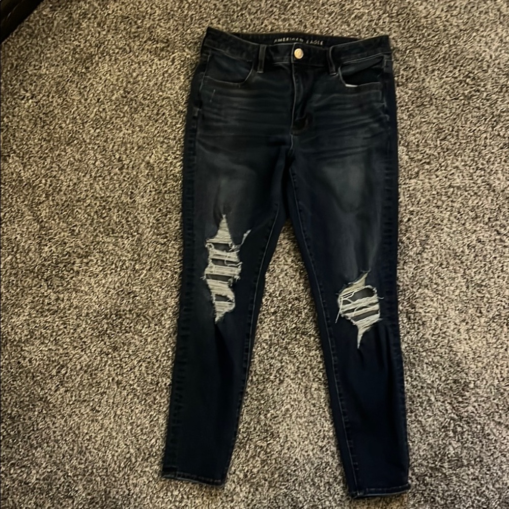 American Eagle Outfitters Women's dark wash Distressed Jeans size 12